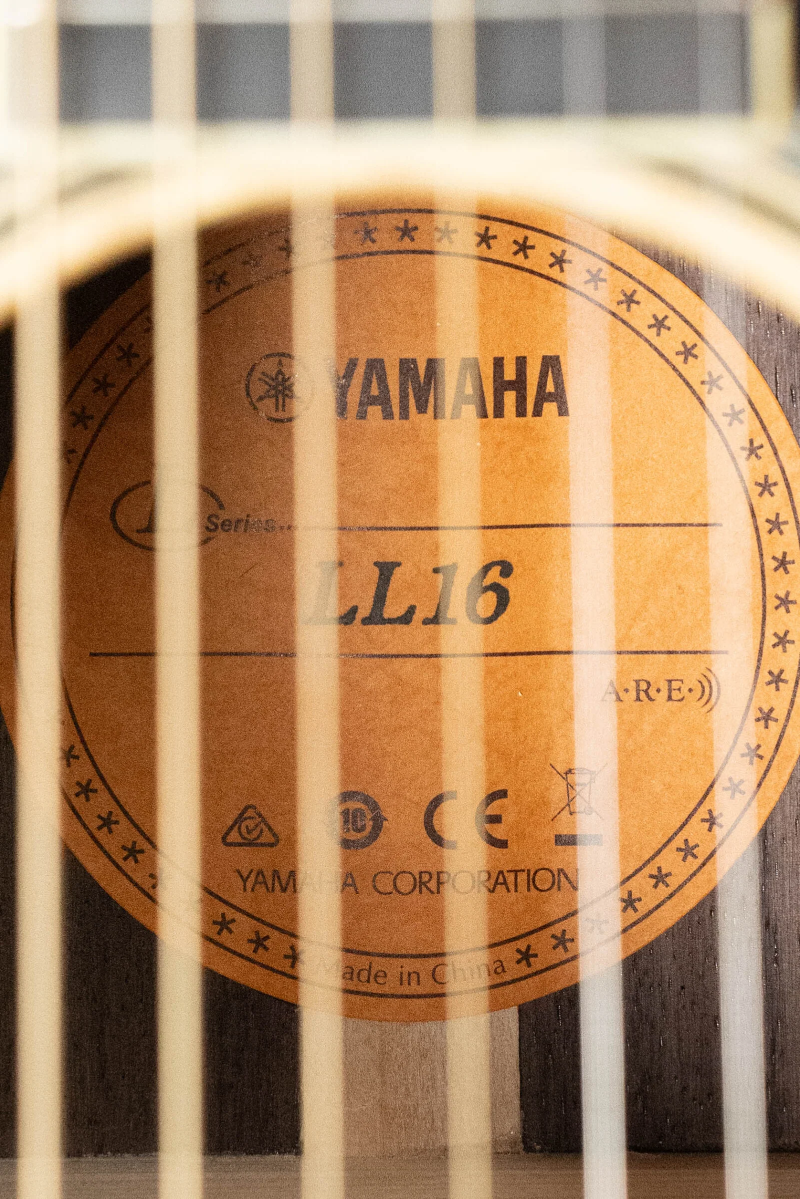 Yamaha LL16 ARE LL Series Engelmann/Rosewood Original Jumbo Acoustic Guitar w/ SRT Zero Impact Pickup #0545 - Image 4